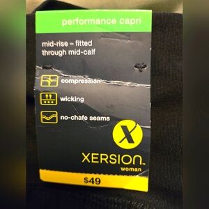 Xersion Performance Capris